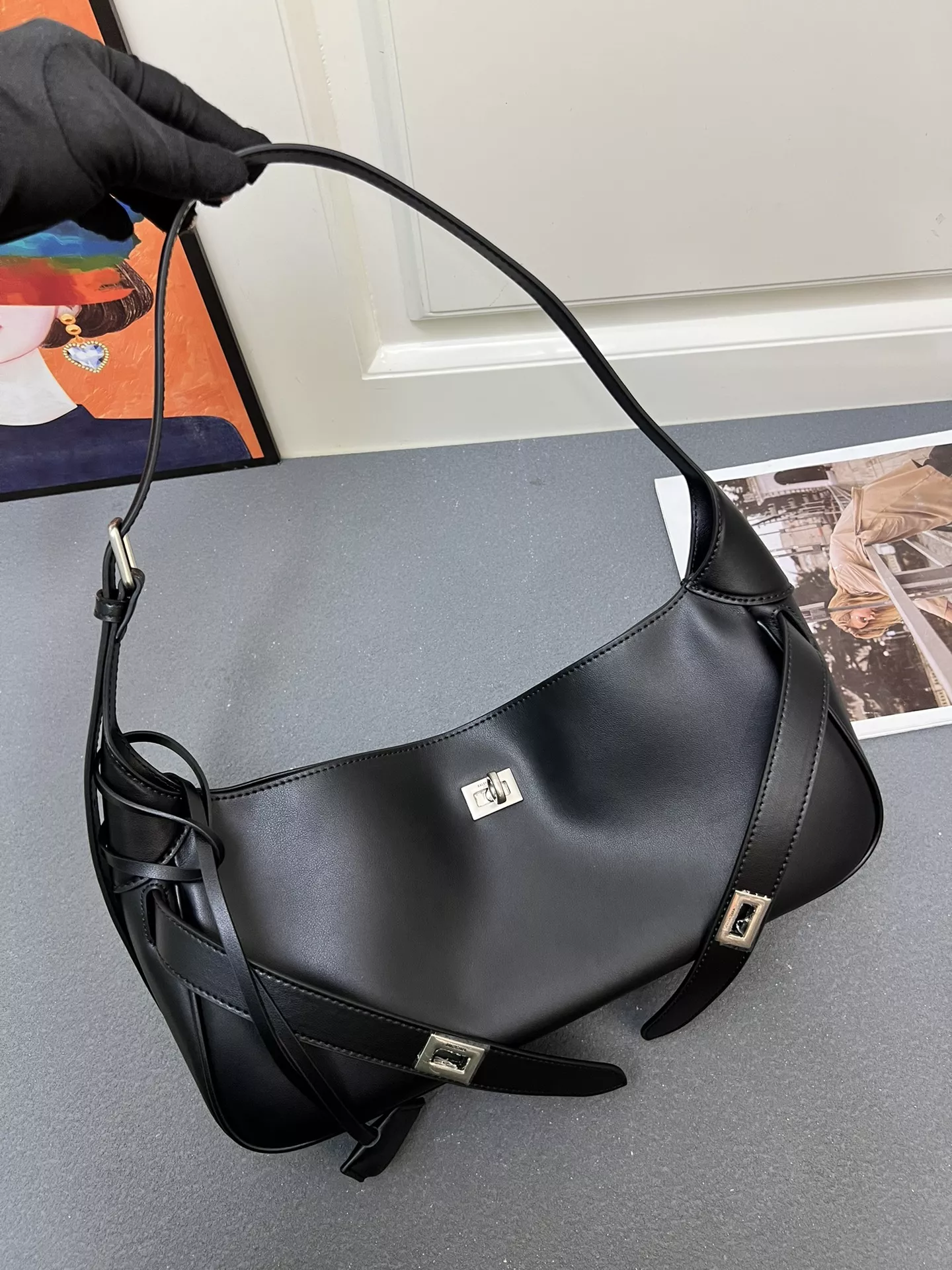 Balenciaga AAA Quality Shoulder Bags For Women Sophisticated 4404