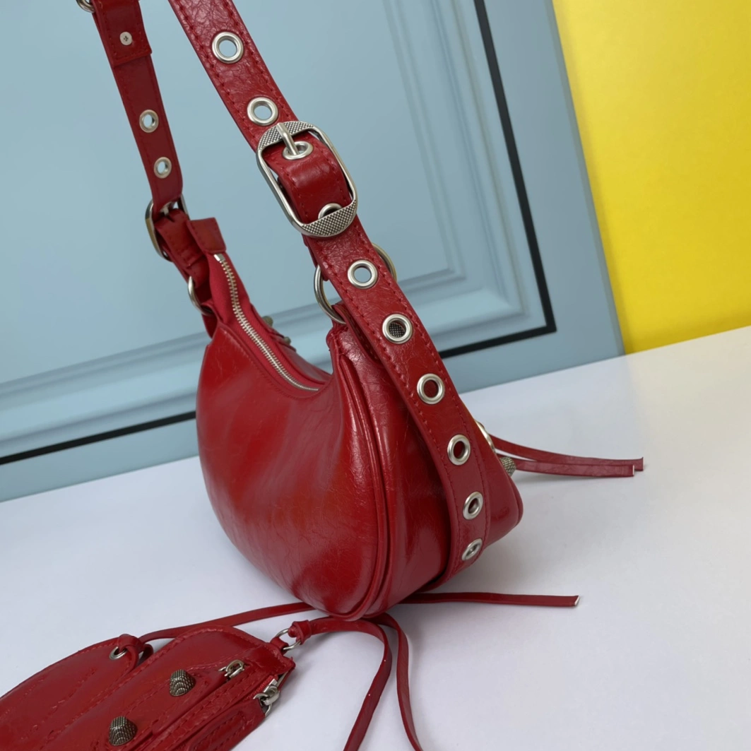 Balenciaga AAA Quality Shoulder Bags For Women SportInspired 6570