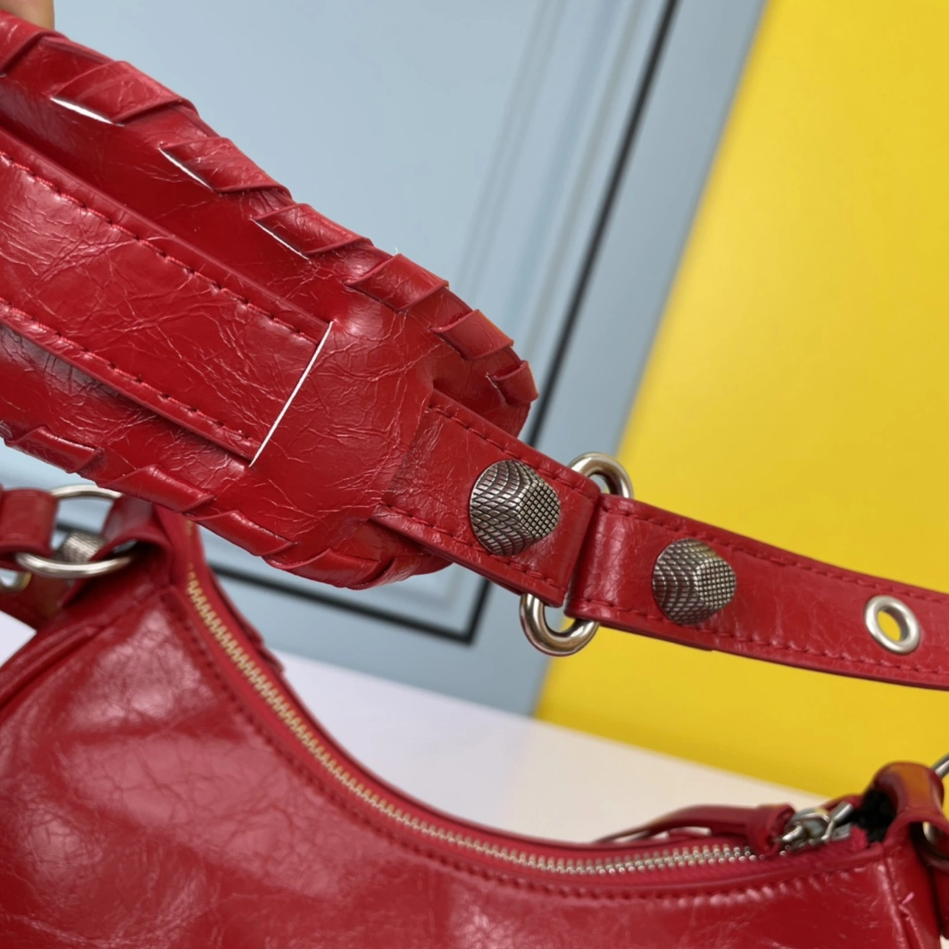 Balenciaga AAA Quality Shoulder Bags For Women SportInspired 6570