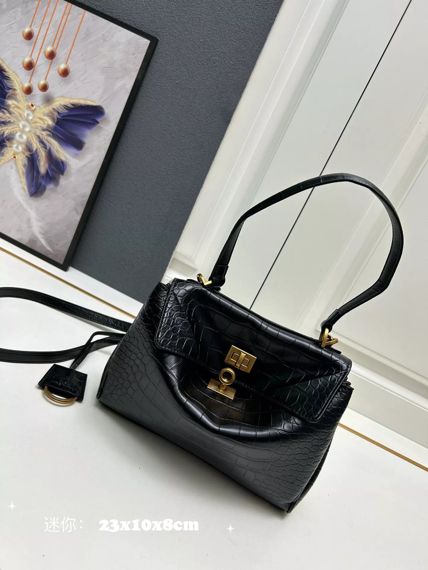 Balenciaga AAA Quality Shoulder Bags For Women Stylish 8221