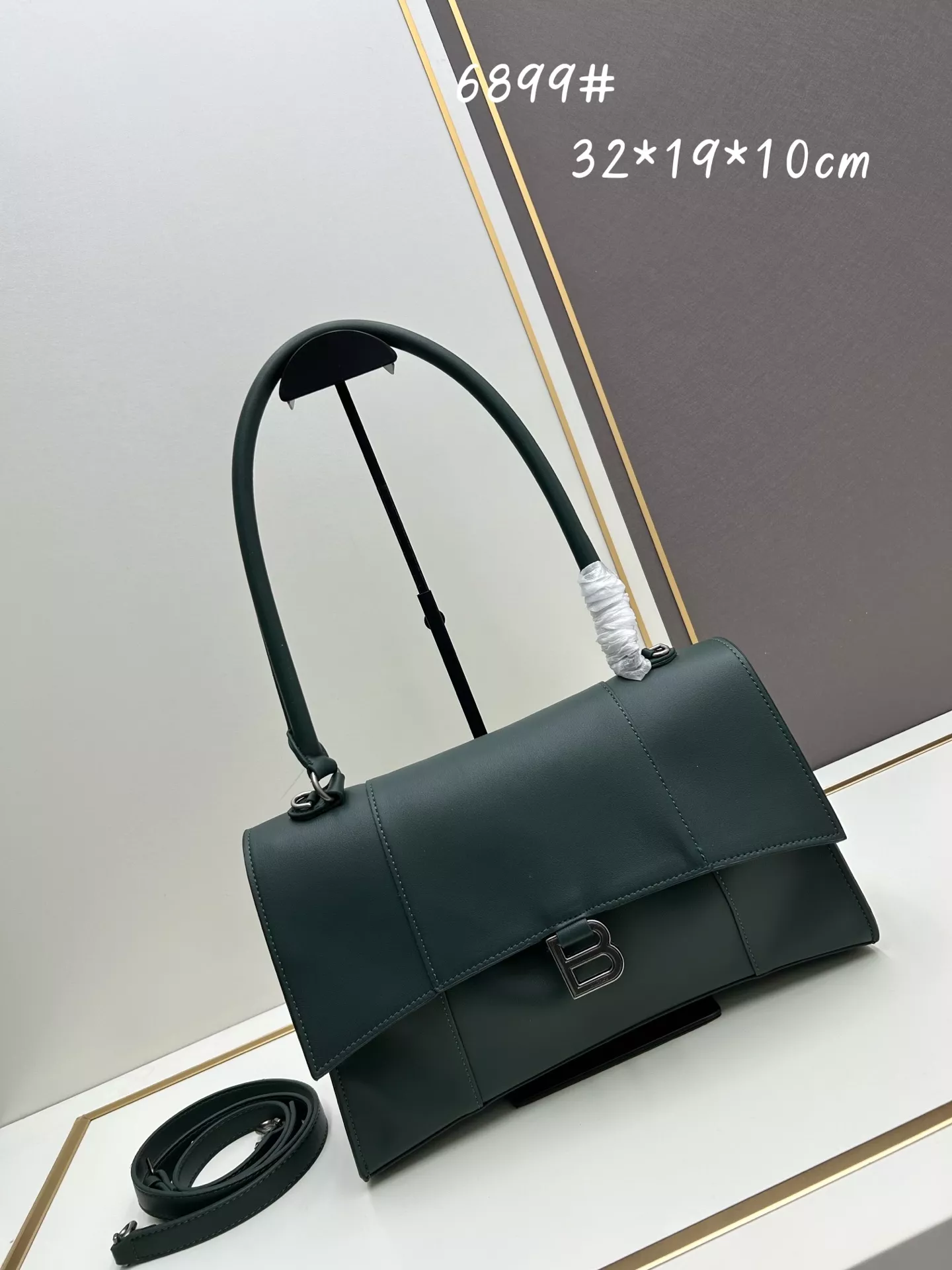Balenciaga AAA Quality Shoulder Bags For Women TopPick 676