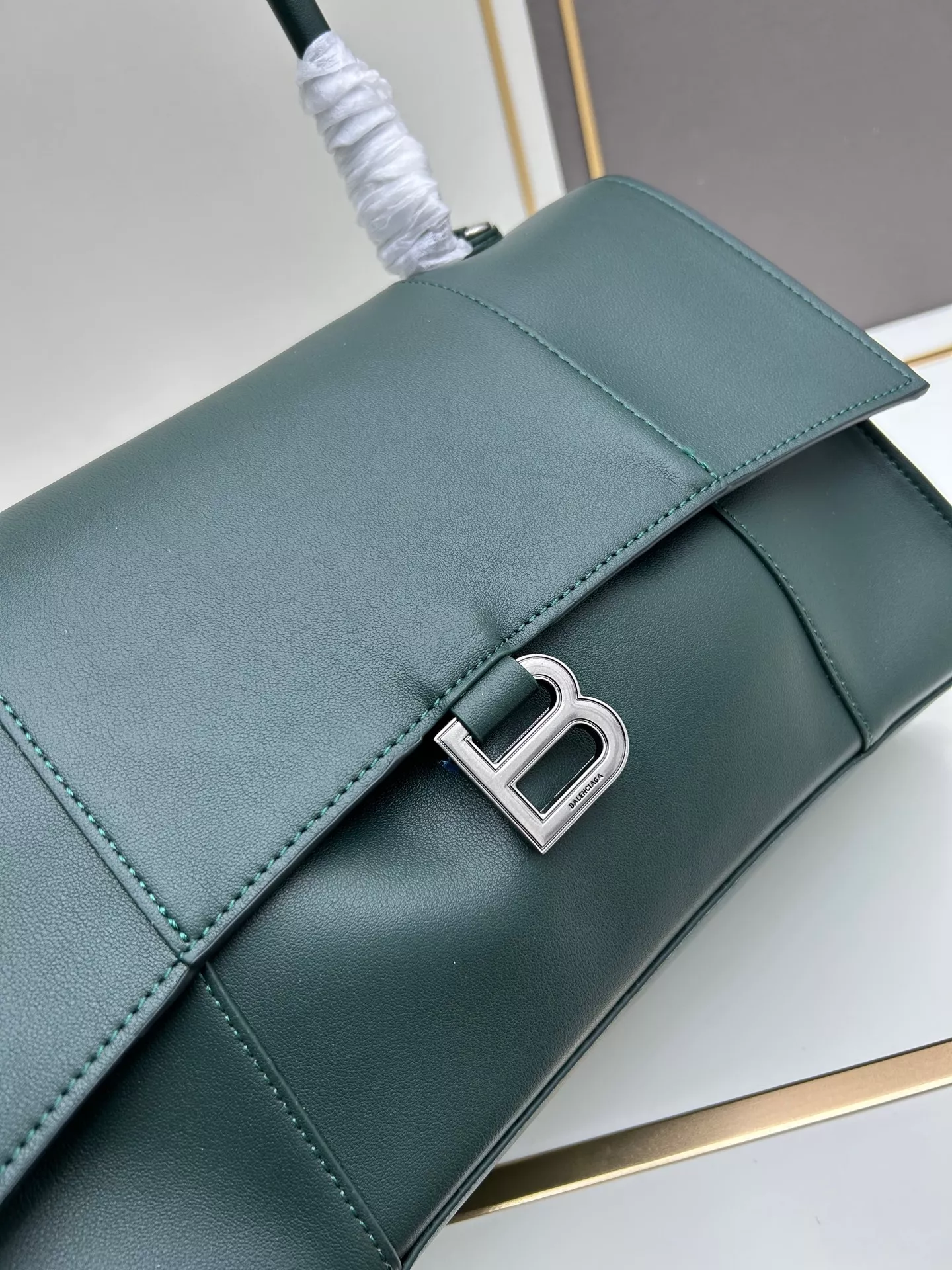 Balenciaga AAA Quality Shoulder Bags For Women TopPick 676