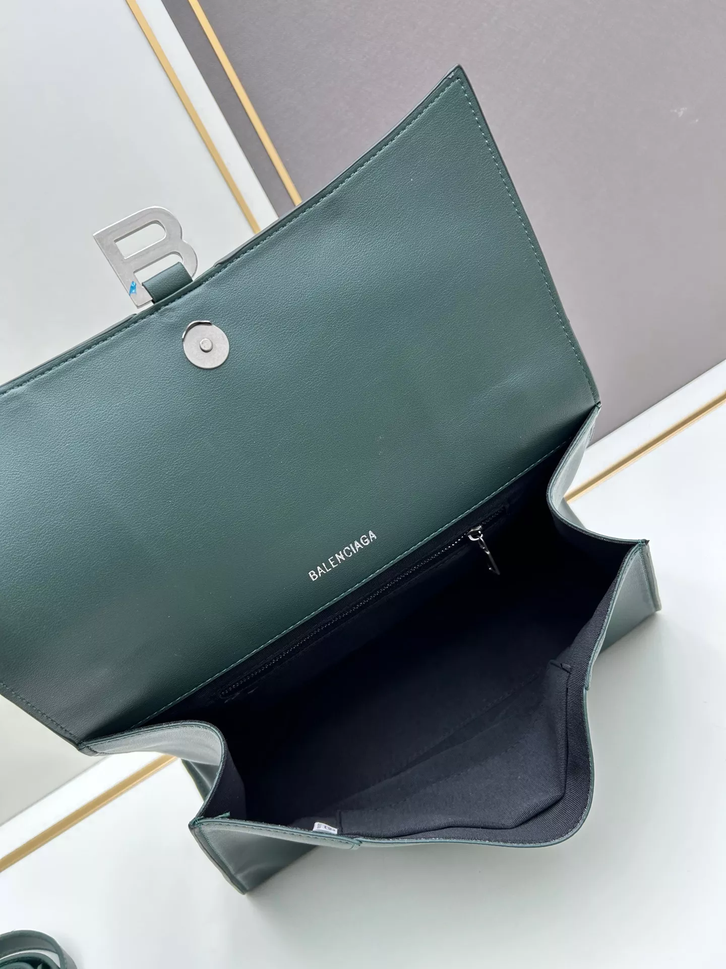 Balenciaga AAA Quality Shoulder Bags For Women TopPick 676