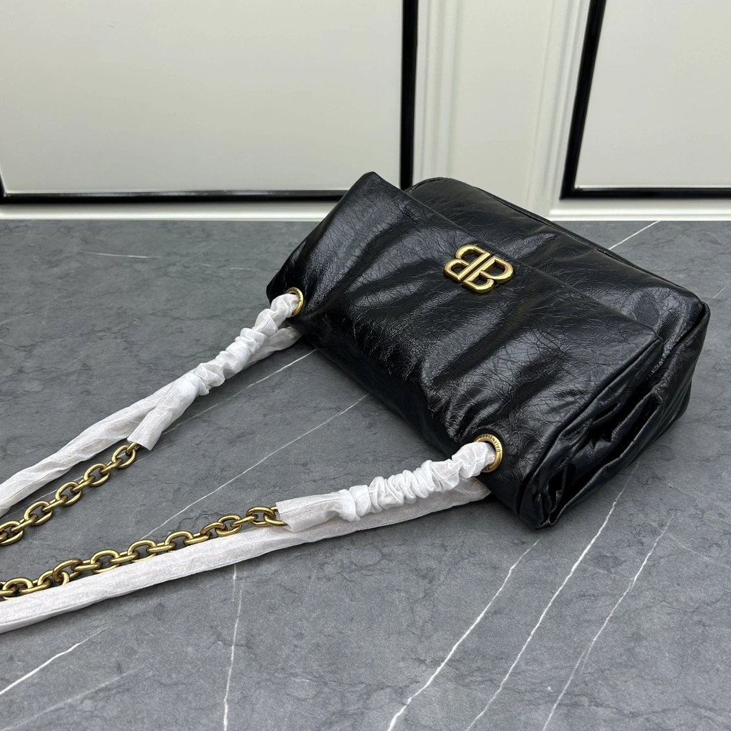 Balenciaga AAA Quality Shoulder Bags For Women Trendy 1525