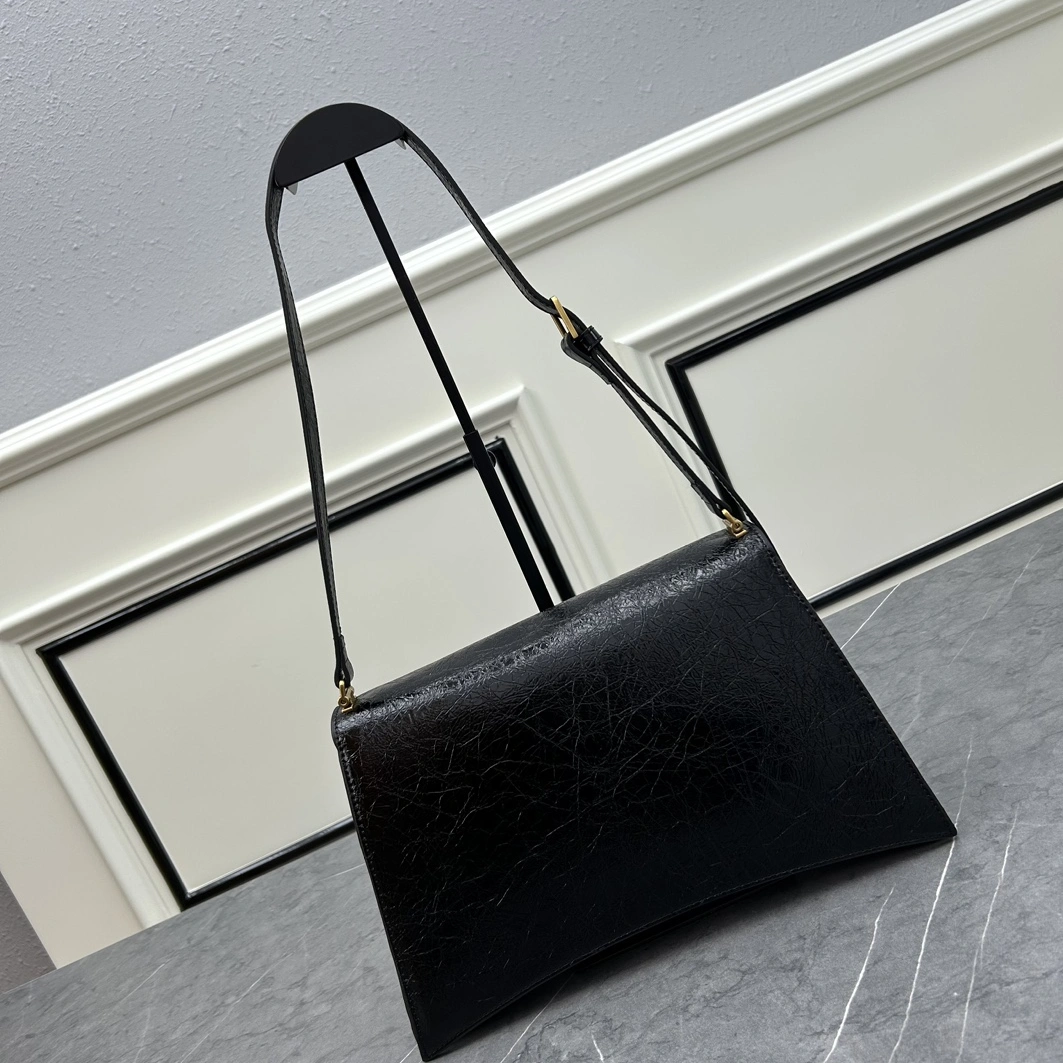 Balenciaga AAA Quality Shoulder Bags For Women Trendy 791