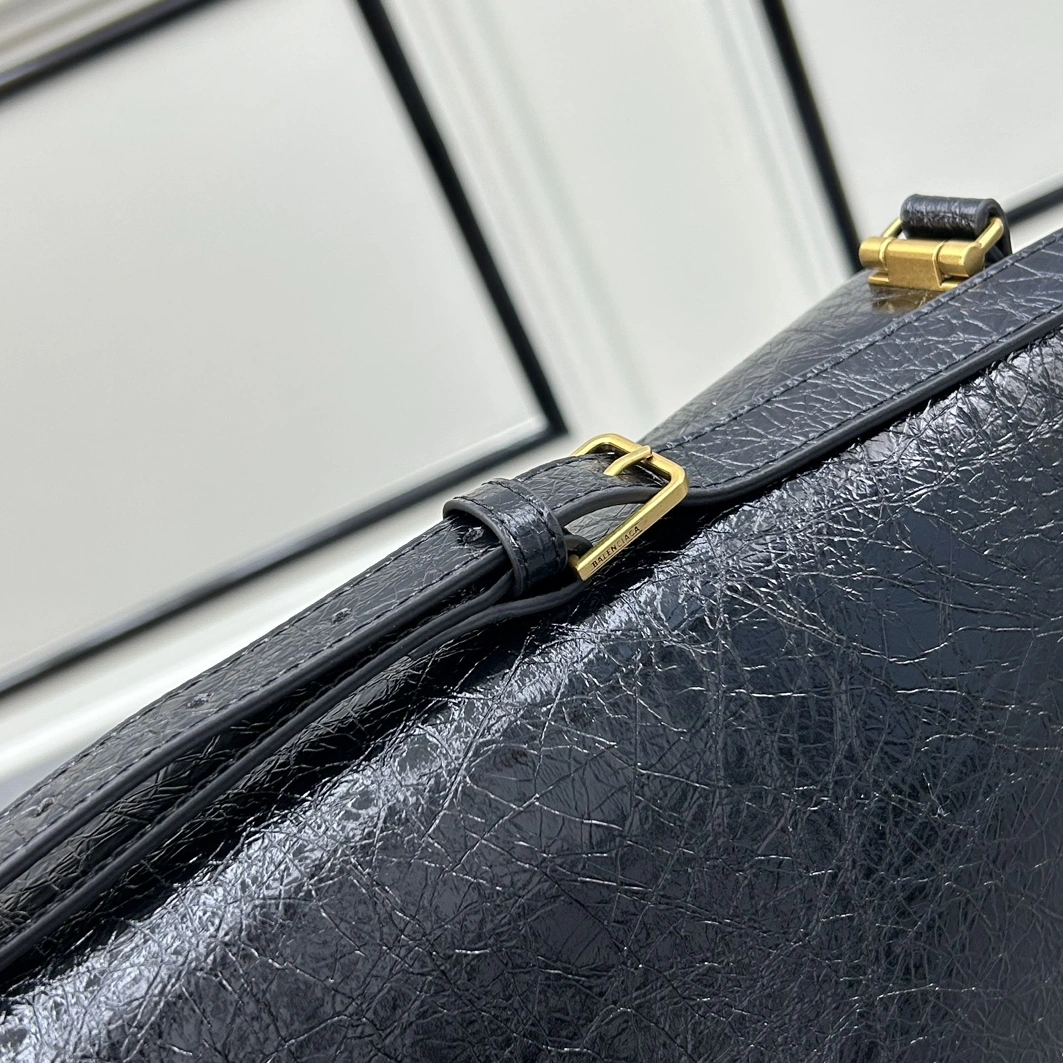 Balenciaga AAA Quality Shoulder Bags For Women Trendy 791