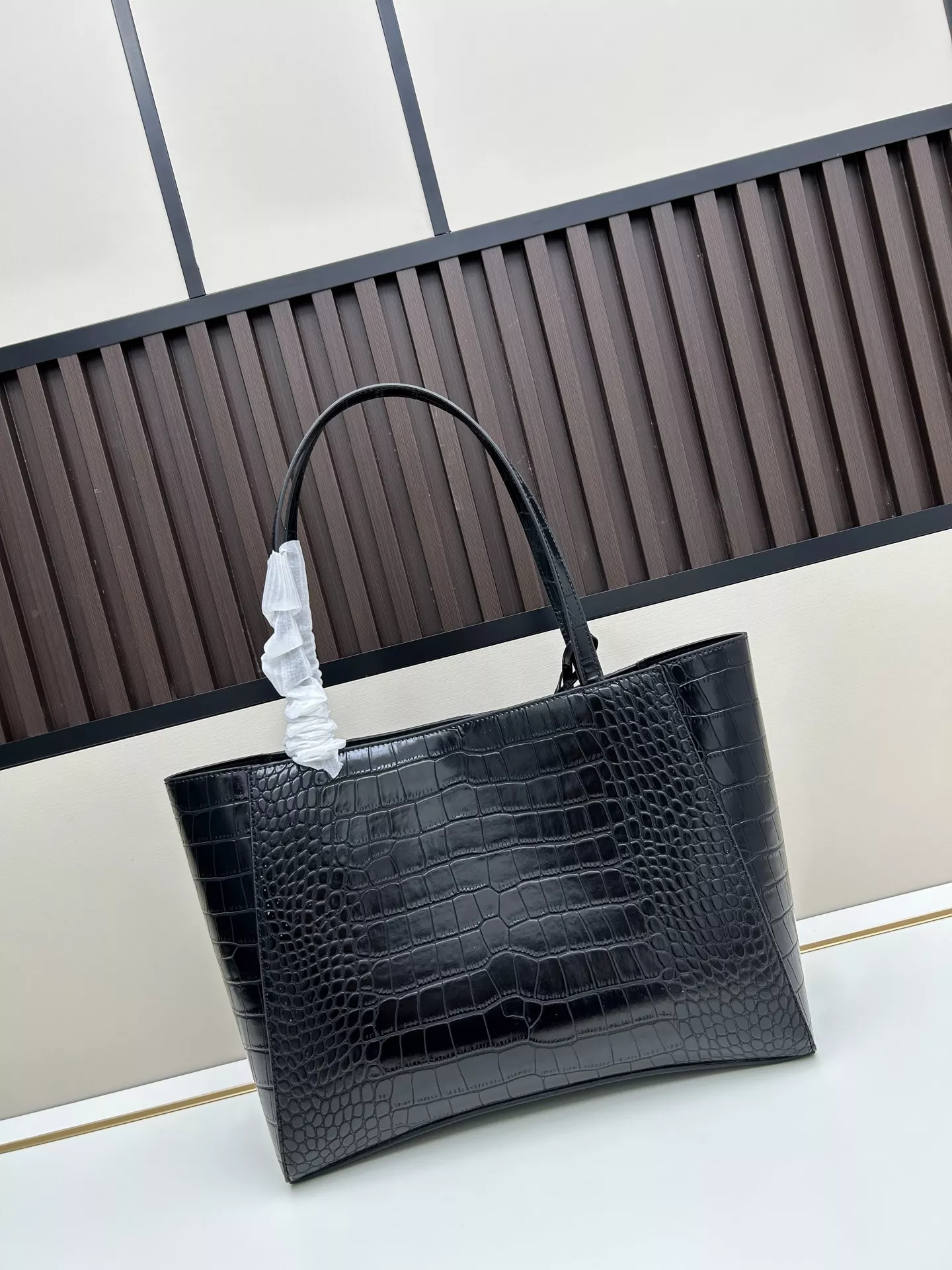 Balenciaga AAA Quality Shoulder Bags For Women Vibrant 1461