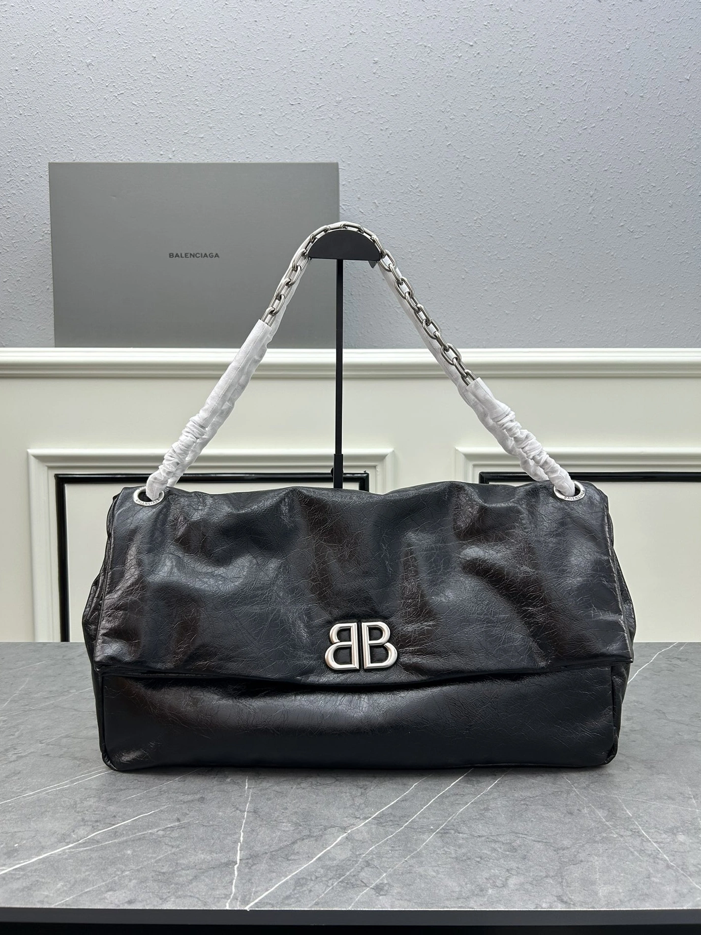 Balenciaga AAA Quality Shoulder Bags For Women Vibrant 4189