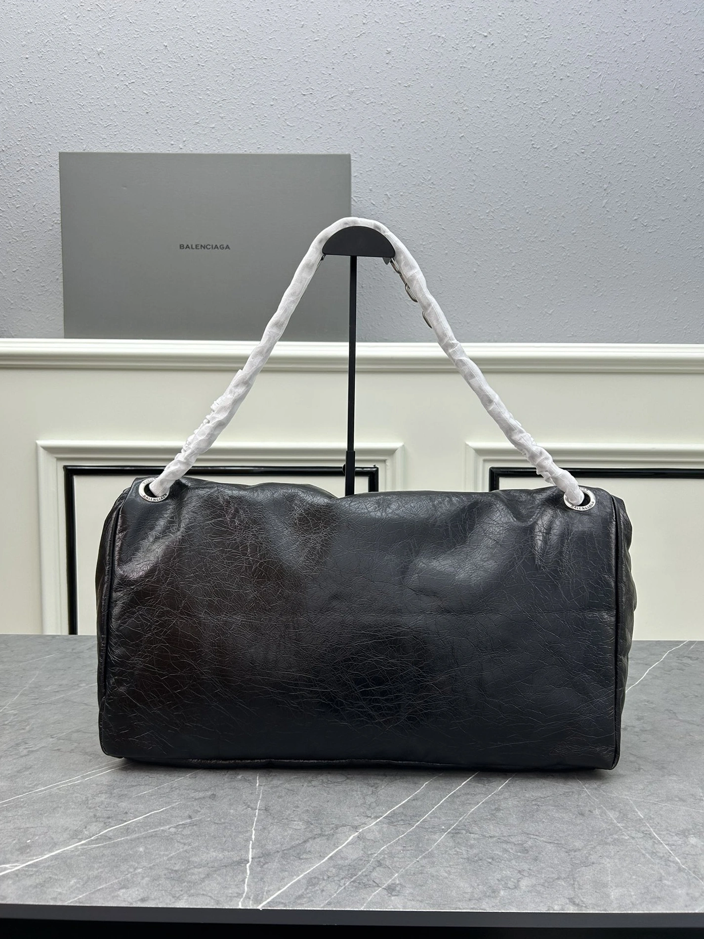 Balenciaga AAA Quality Shoulder Bags For Women Vibrant 4189