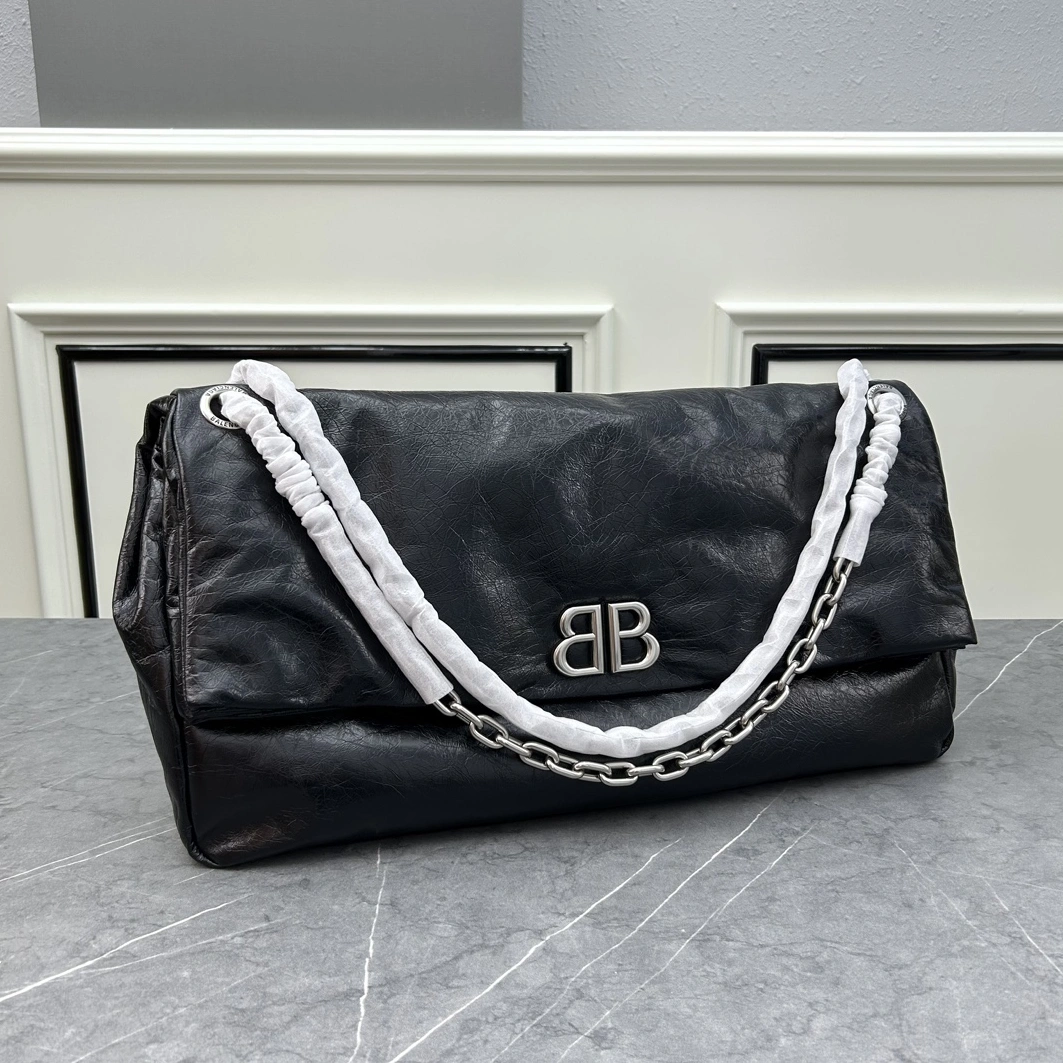 Balenciaga AAA Quality Shoulder Bags For Women Vibrant 4189