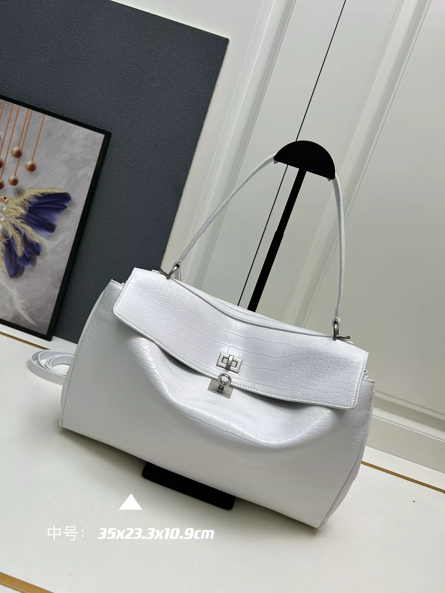 Balenciaga AAA Quality Shoulder Bags For Women WellDesigned 2962
