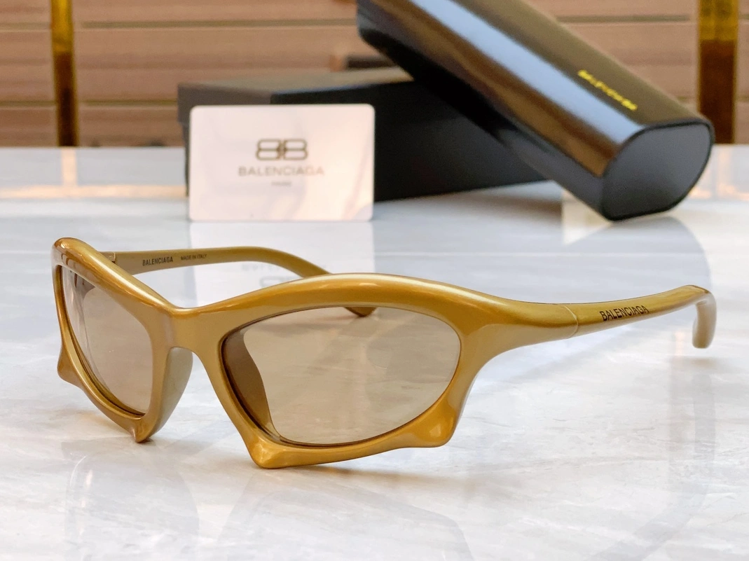 Balenciaga AAA Quality Sunglasses Bold 8447