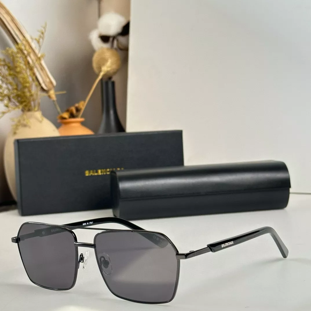 Balenciaga AAA Quality Sunglasses Bold 895