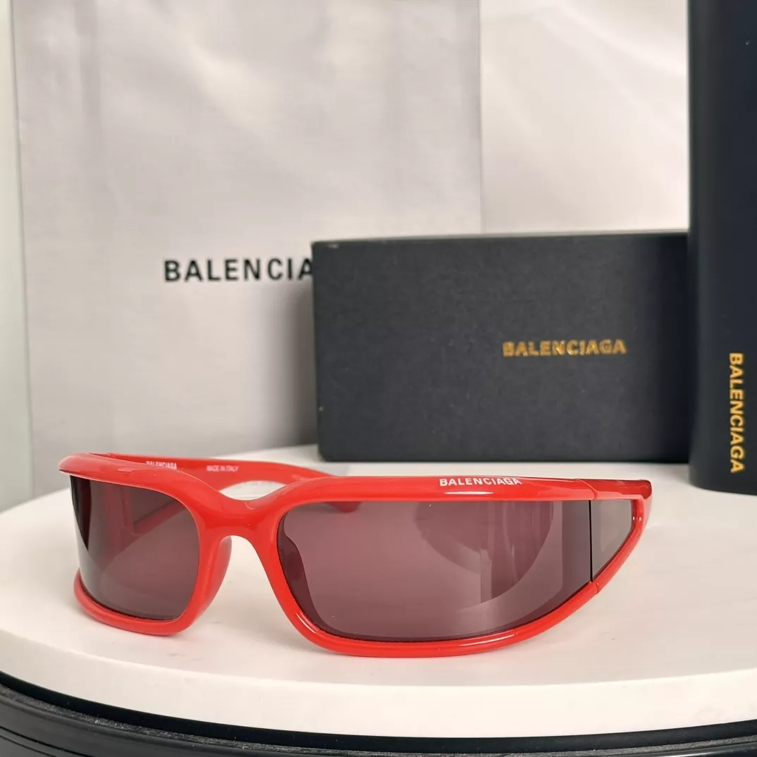 Balenciaga AAA Quality Sunglasses Cozy 835