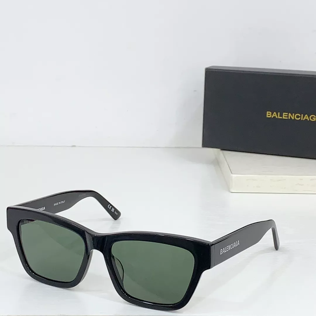 Balenciaga AAA Quality Sunglasses Durable 3652