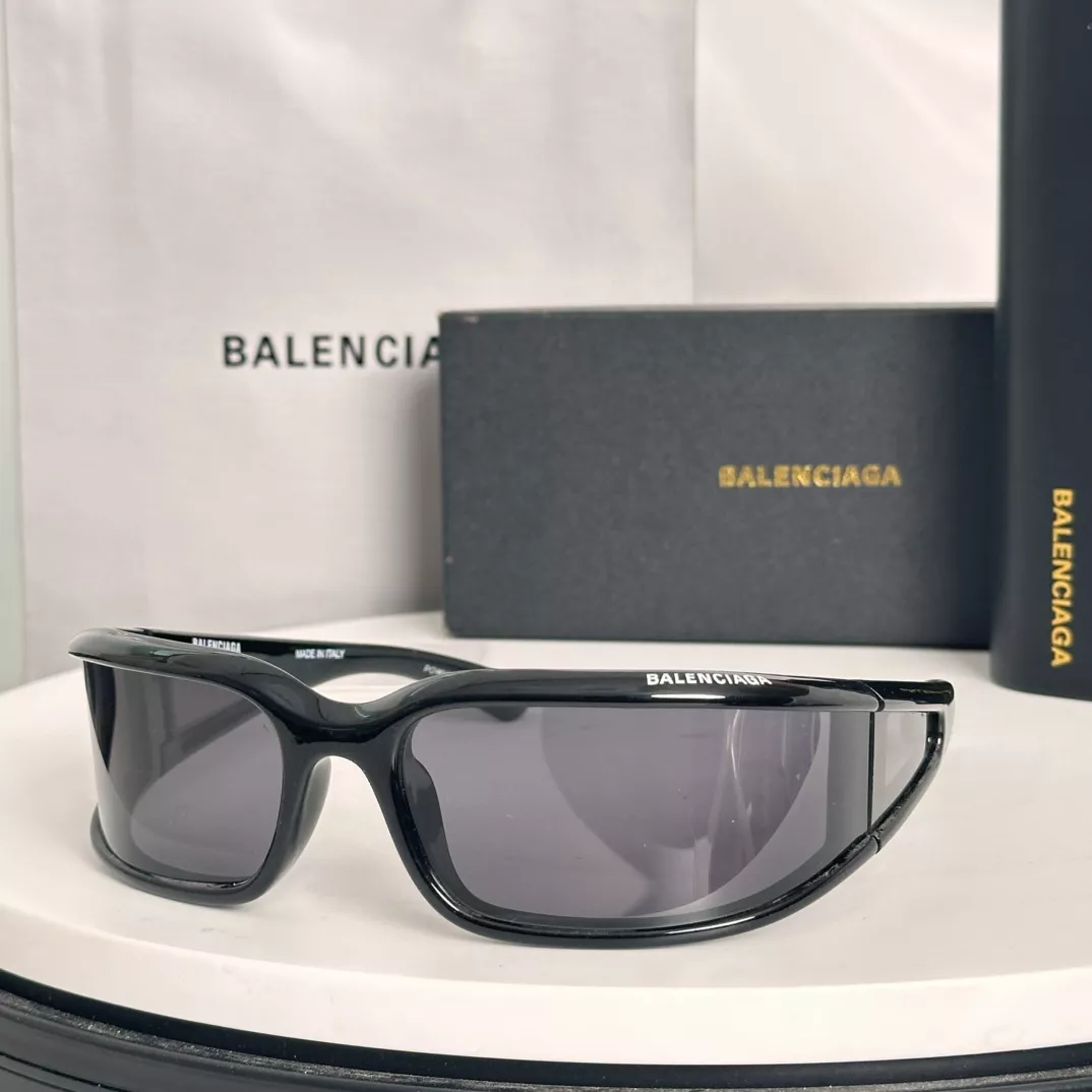 Balenciaga AAA Quality Sunglasses Efficient 9531