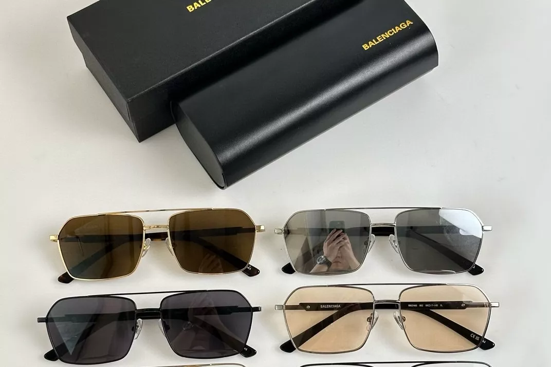 Balenciaga AAA Quality Sunglasses Functional 5475