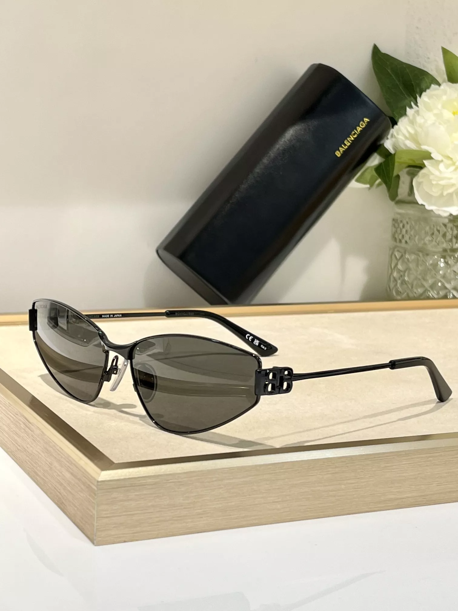 Balenciaga AAA Quality Sunglasses ModernLook 6447