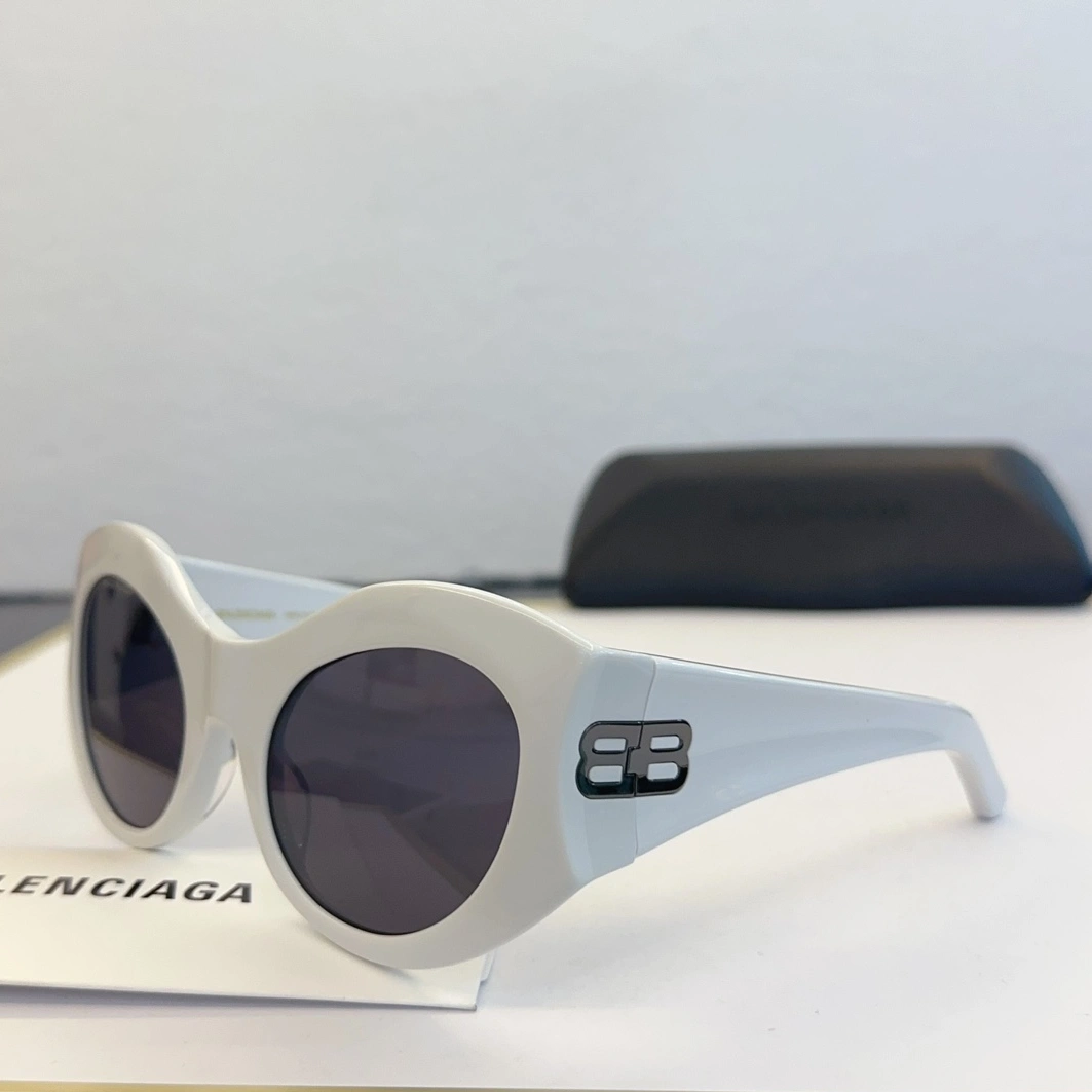 Balenciaga AAA Quality Sunglasses Soft 737