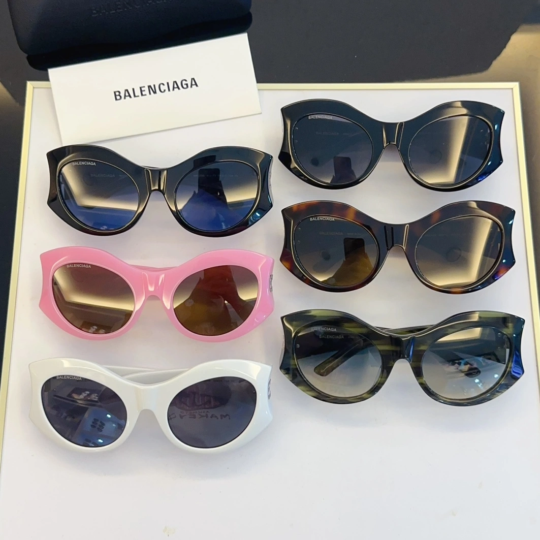 Balenciaga AAA Quality Sunglasses Soft 737