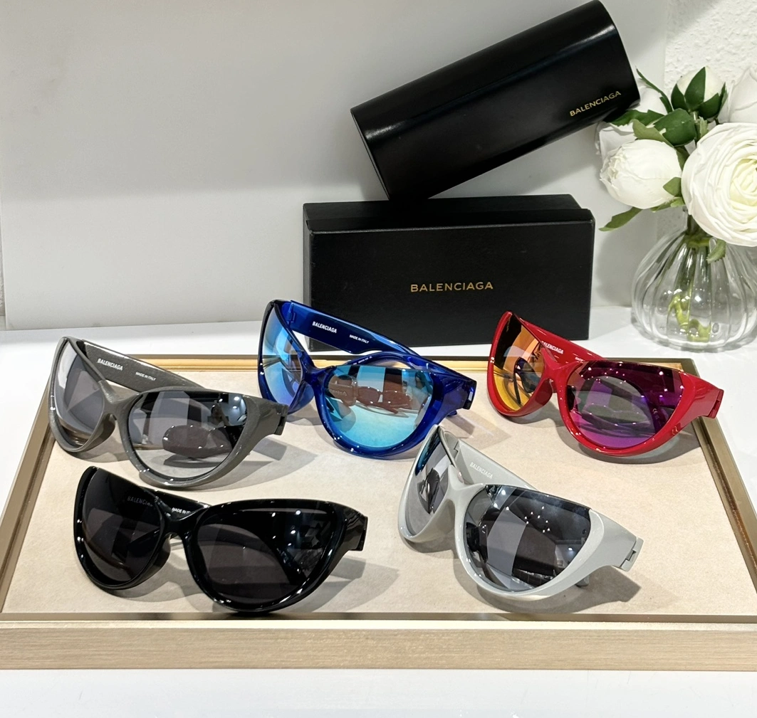 Balenciaga AAA Quality Sunglasses Timeless 5612