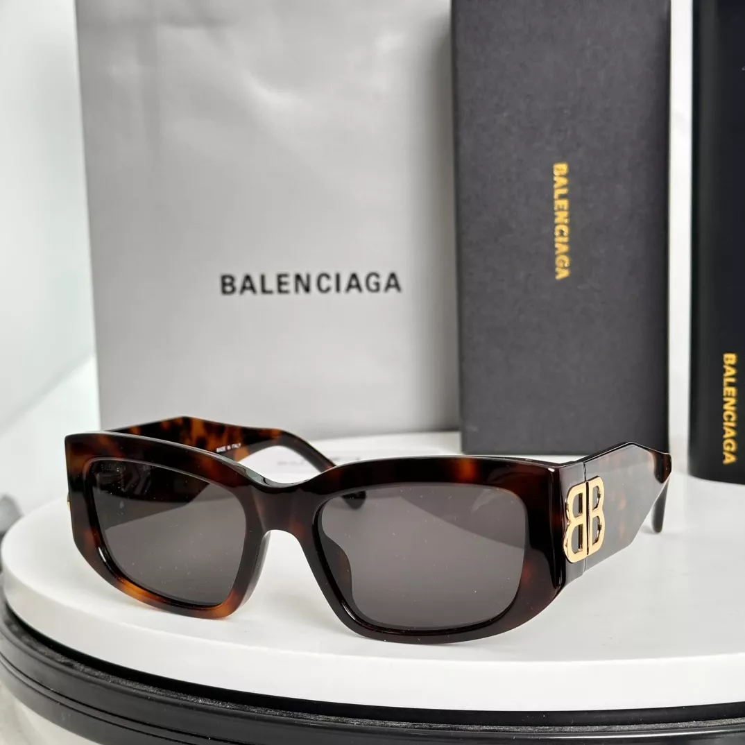 Balenciaga AAA Quality Sunglasses Trendy 3484