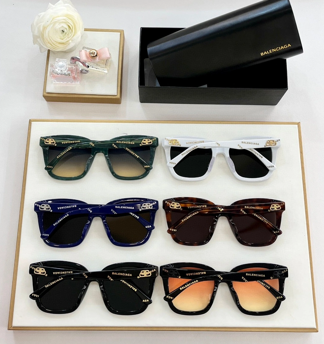 Balenciaga AAA Quality Sunglasses UrbanStyle 3219