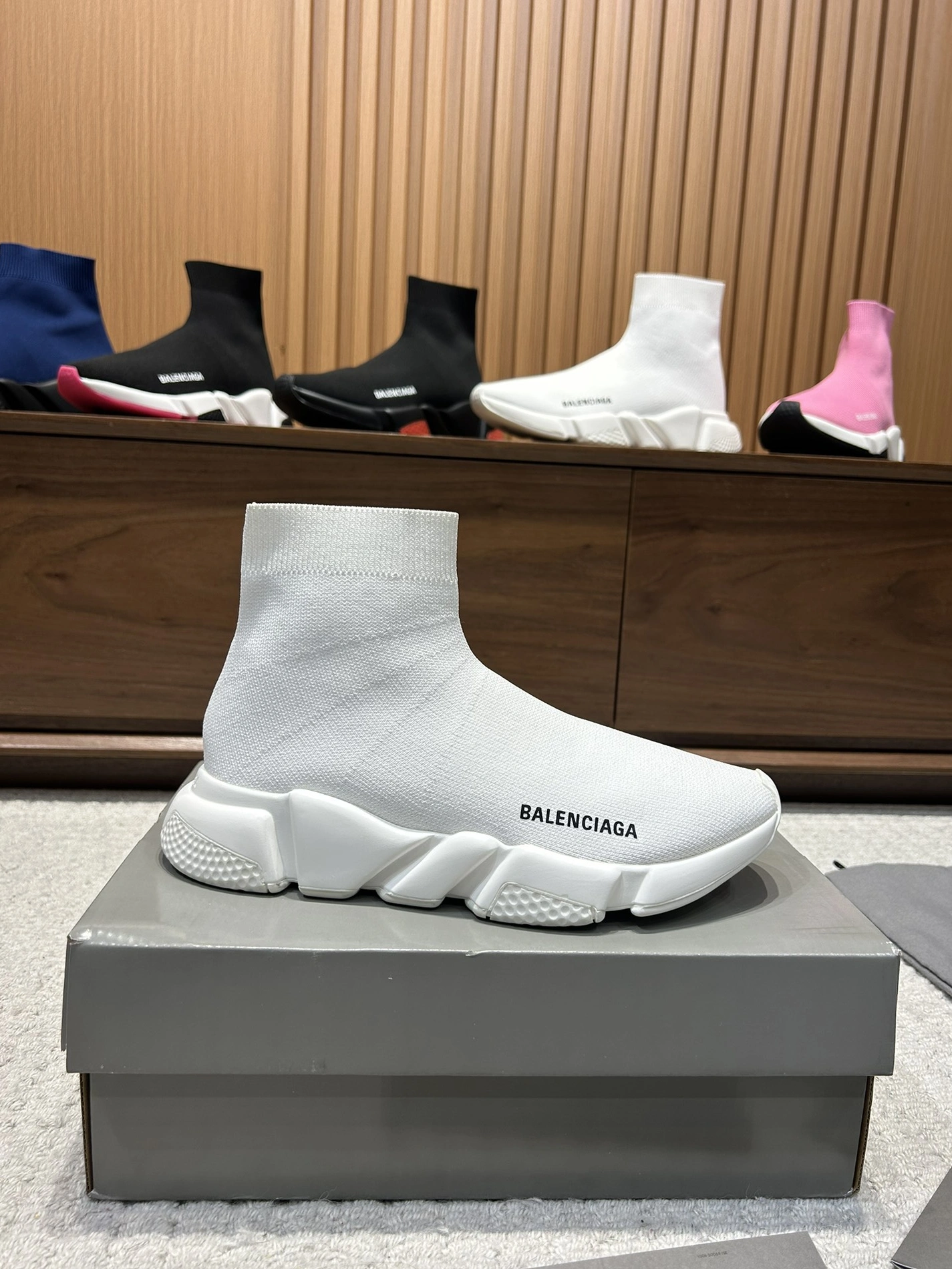 Balenciaga Boots For Women EyeCatching 8125