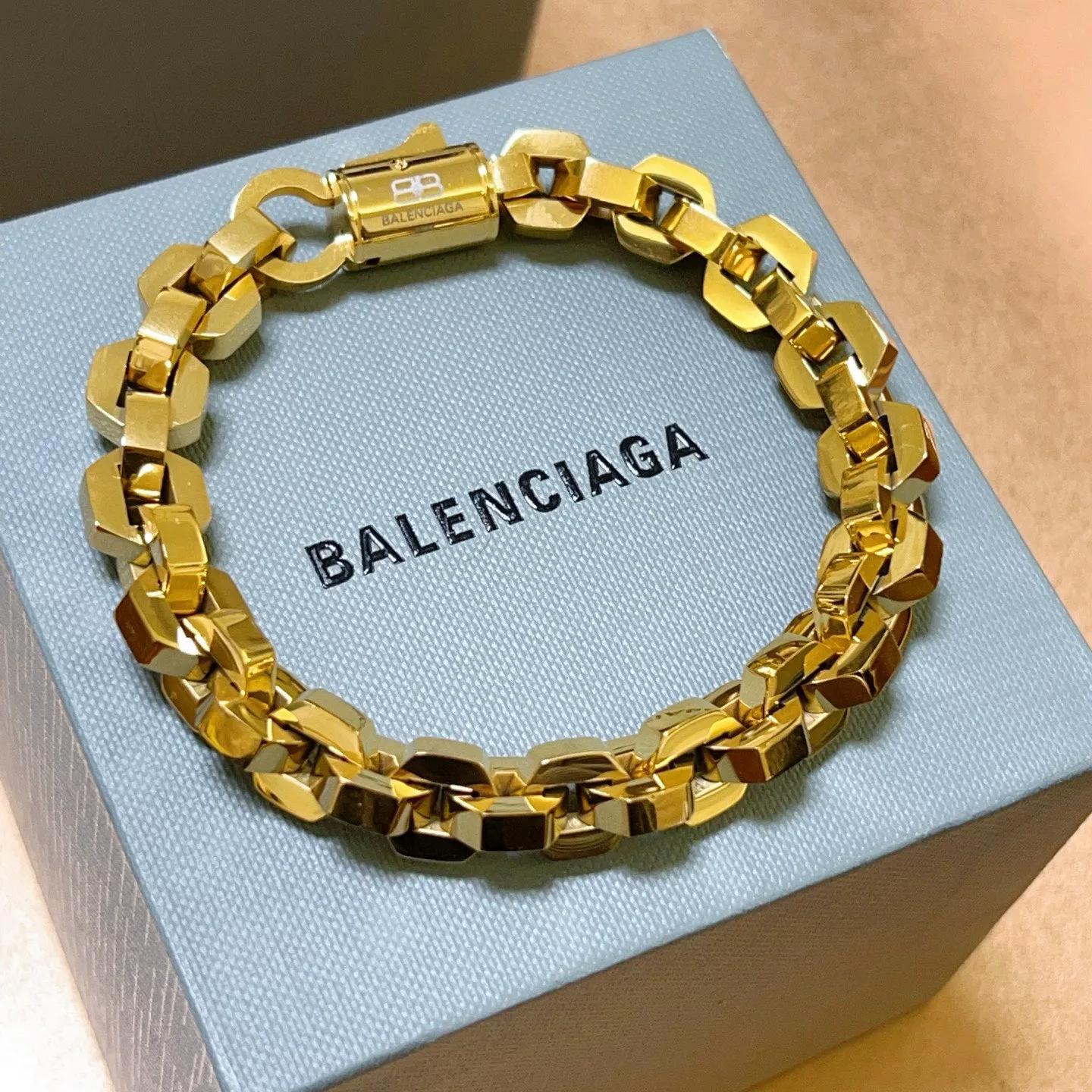 Balenciaga Bracelets For Men EyeCatching 298