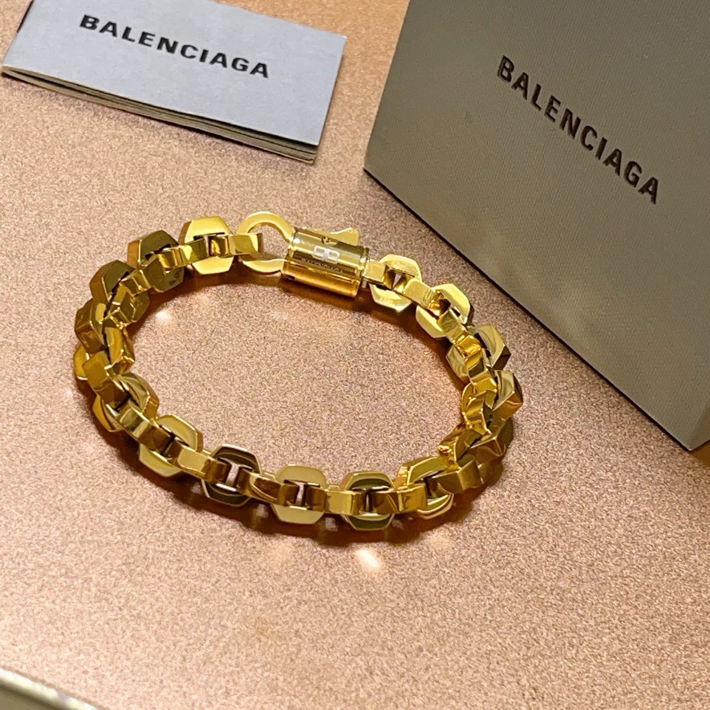 Balenciaga Bracelets For Men EyeCatching 298