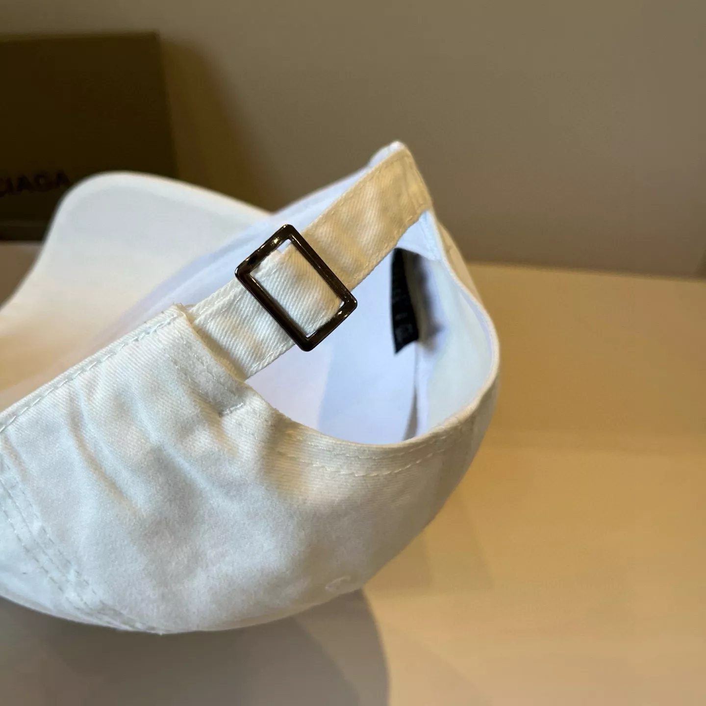 Balenciaga Caps Breathable 8609