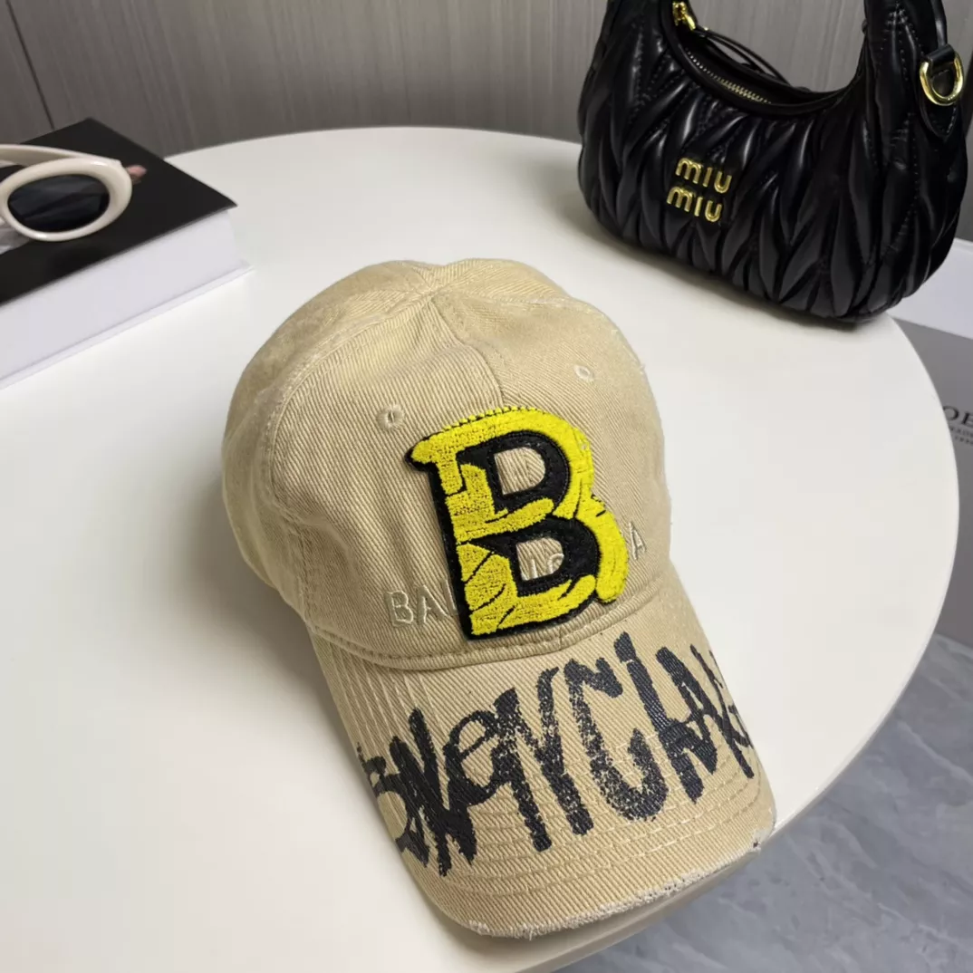 Balenciaga Caps Bright 5787