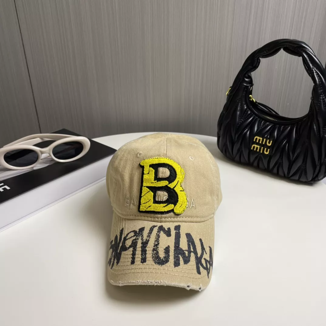 Balenciaga Caps Bright 5787