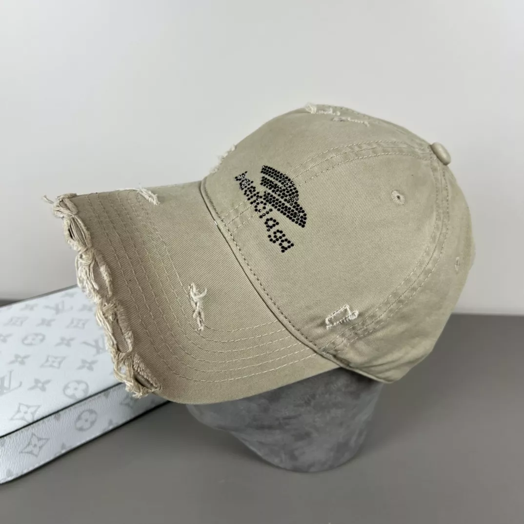 Balenciaga Caps Comfortable 9383