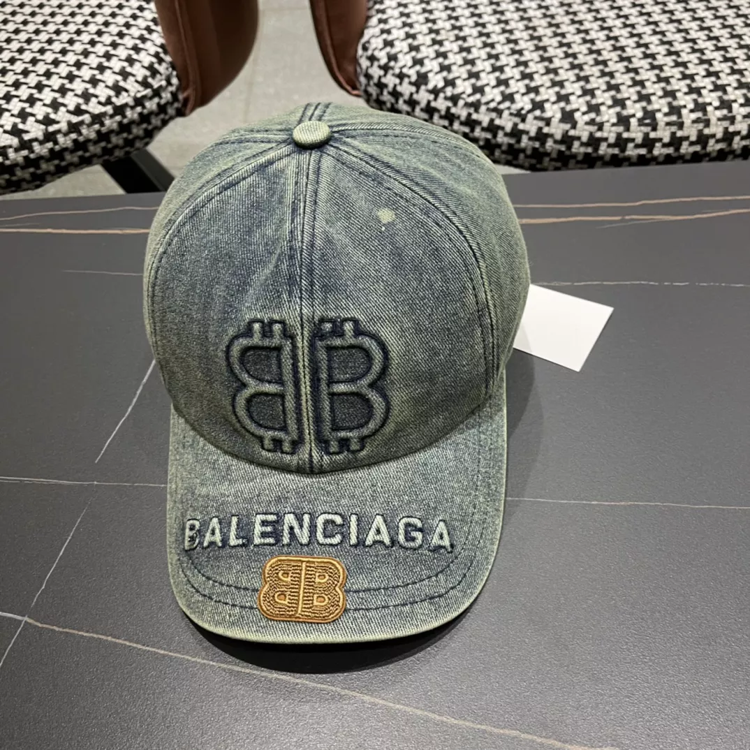 Balenciaga Caps Cozy 1623