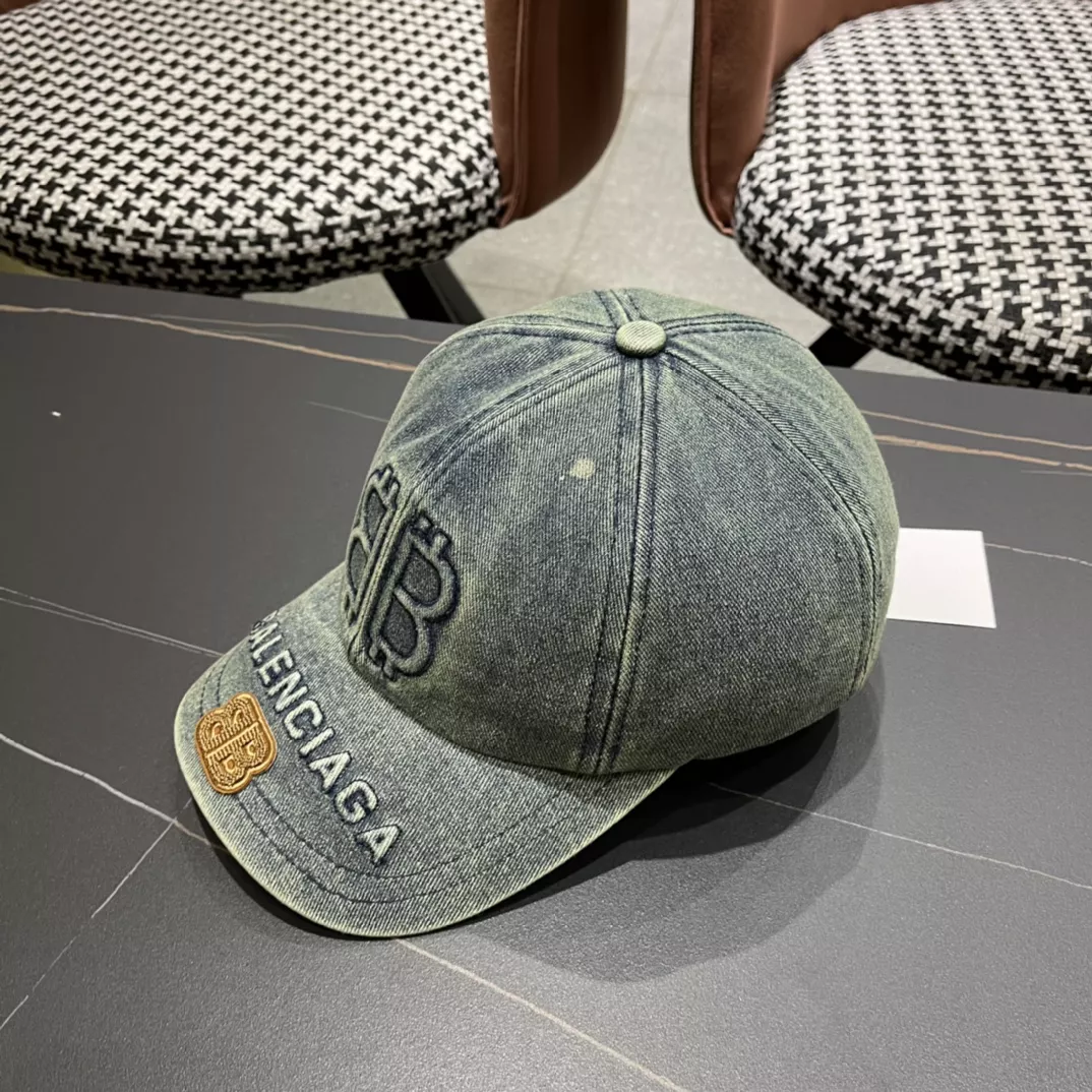 Balenciaga Caps Cozy 1623