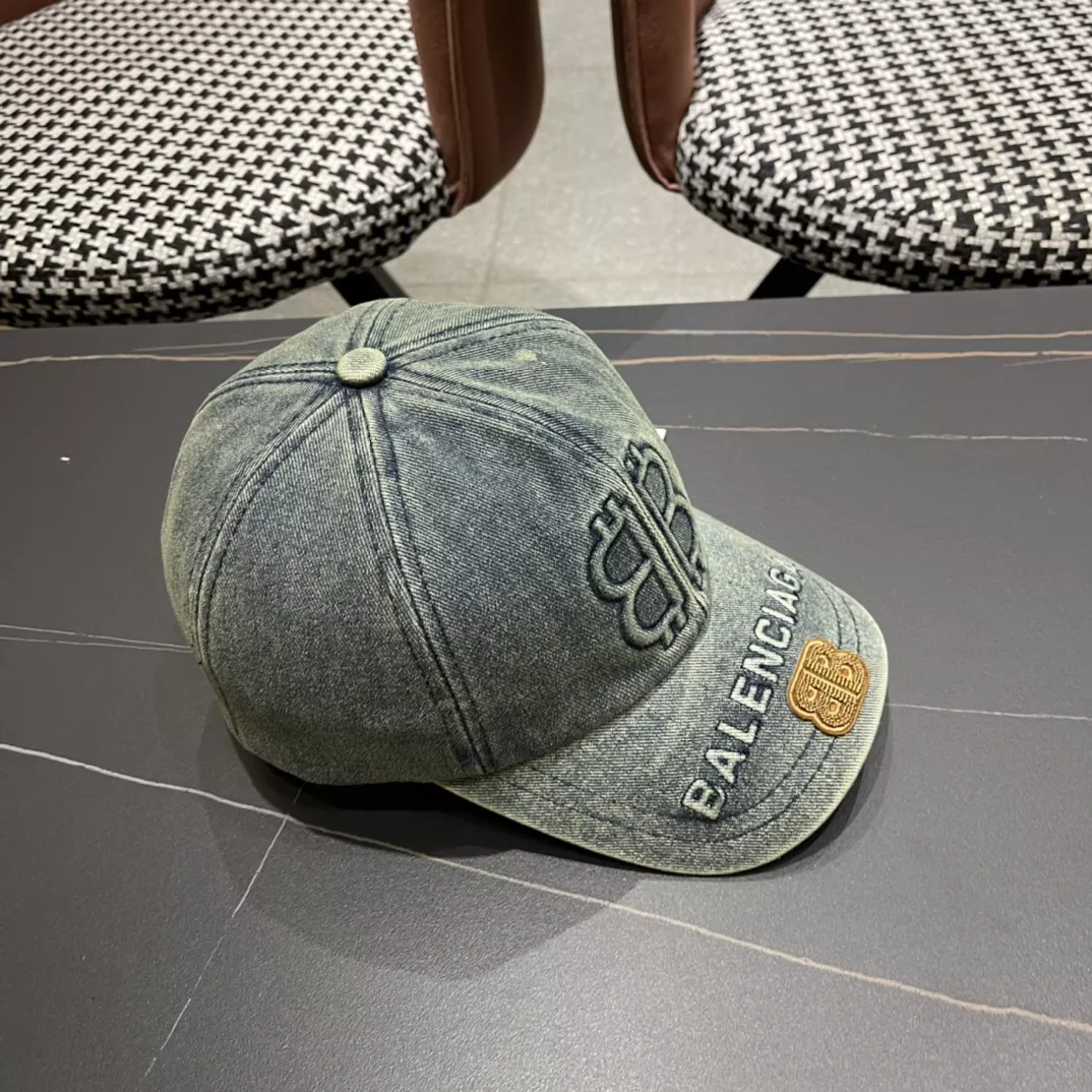 Balenciaga Caps Cozy 1623