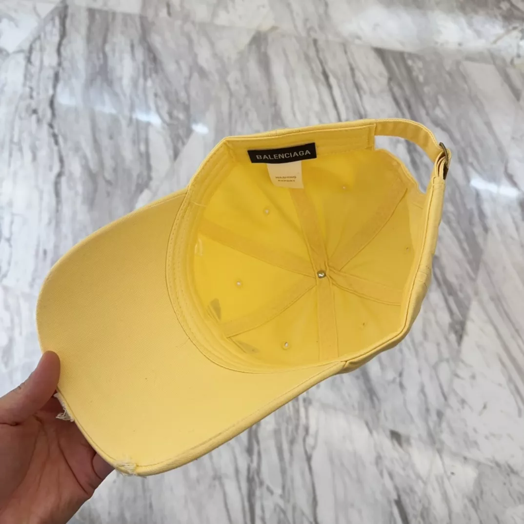 Balenciaga Caps Cozy 4848
