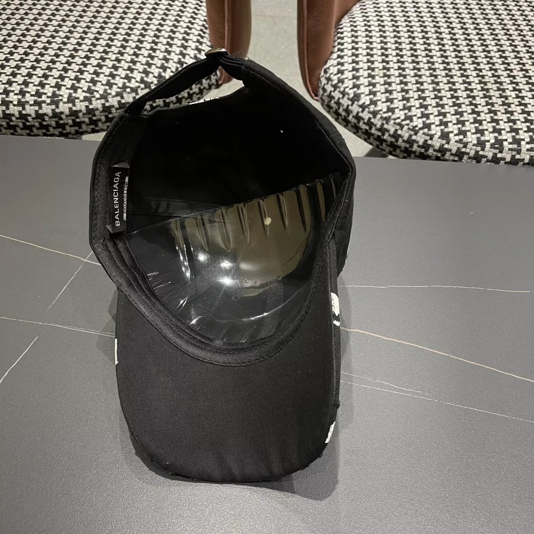 Balenciaga Caps EyeCatching 2667