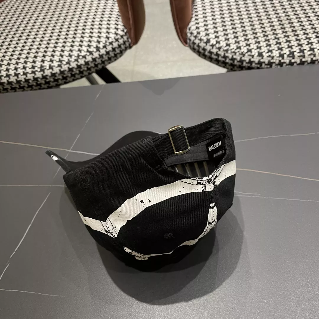 Balenciaga Caps EyeCatching 2667