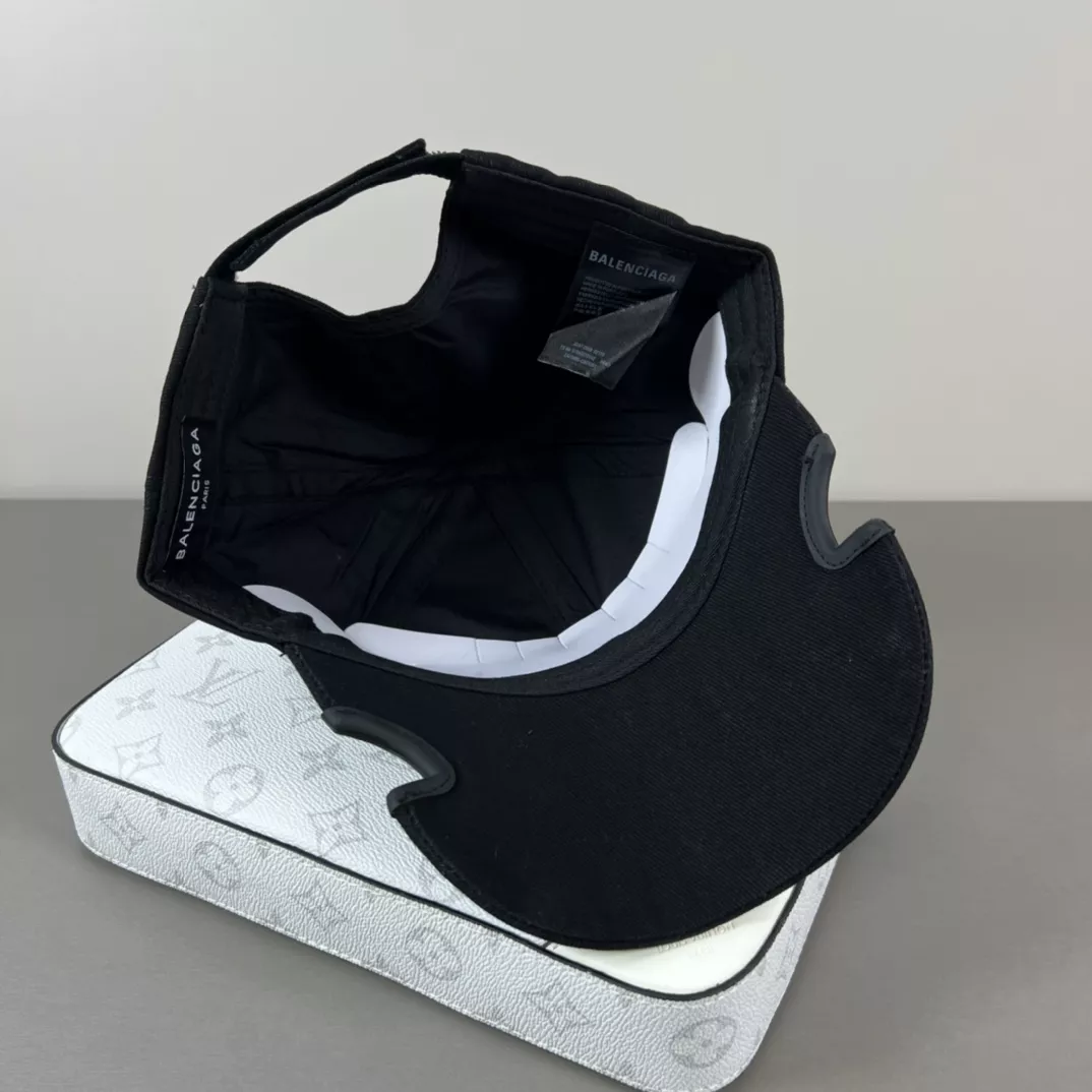 Balenciaga Caps Fashionable 1801