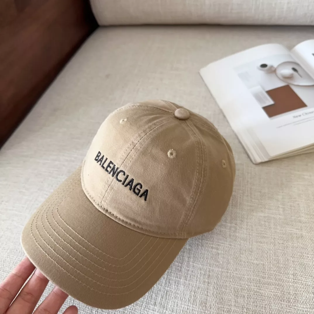 Balenciaga Caps Flexible 8256