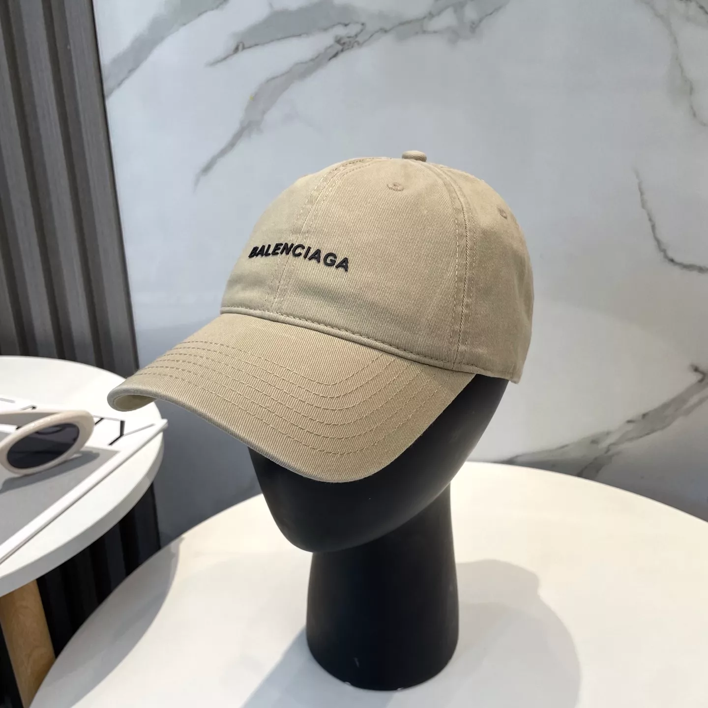 Balenciaga Caps Flexible 8796