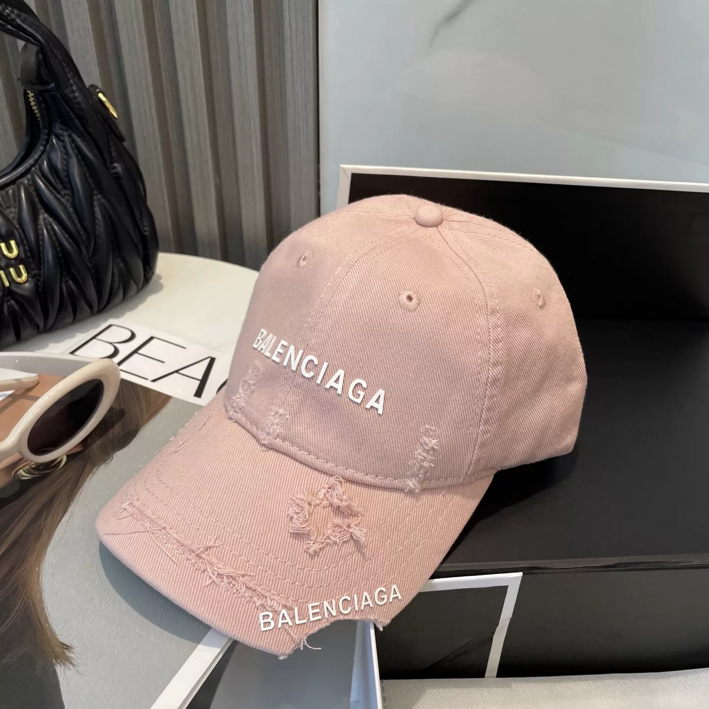 Balenciaga Caps Lightweight 2826