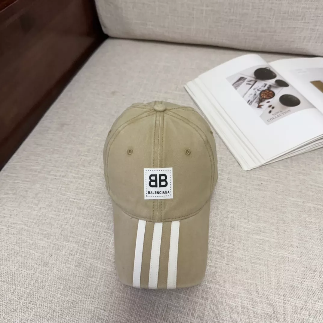 Balenciaga Caps Lightweight 571