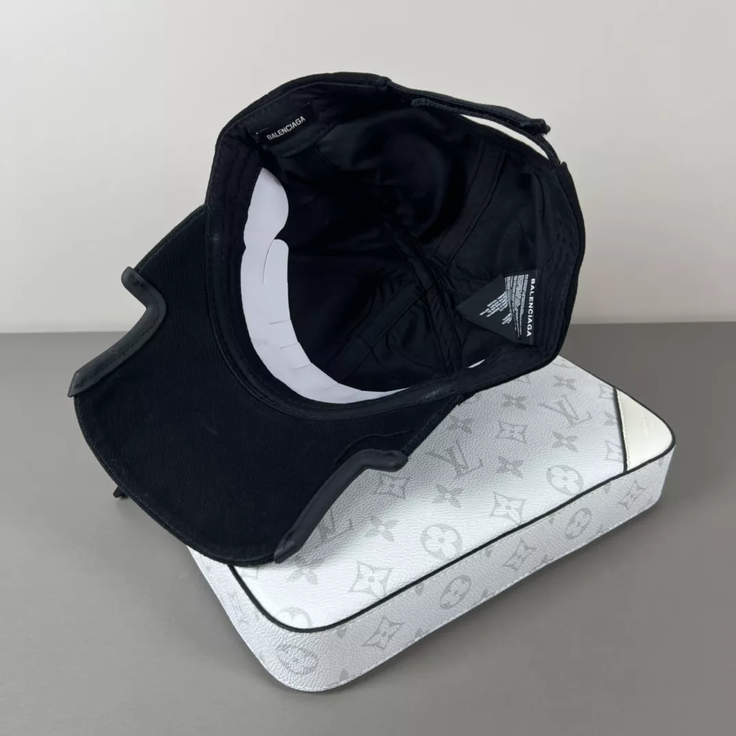 Balenciaga Caps Minimalist 2005