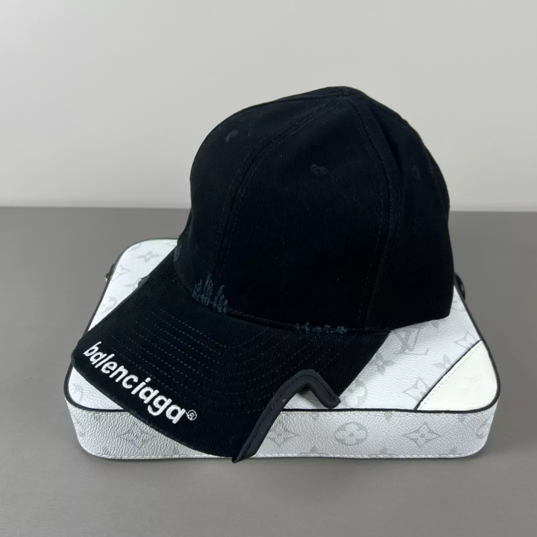 Balenciaga Caps Minimalist 2005