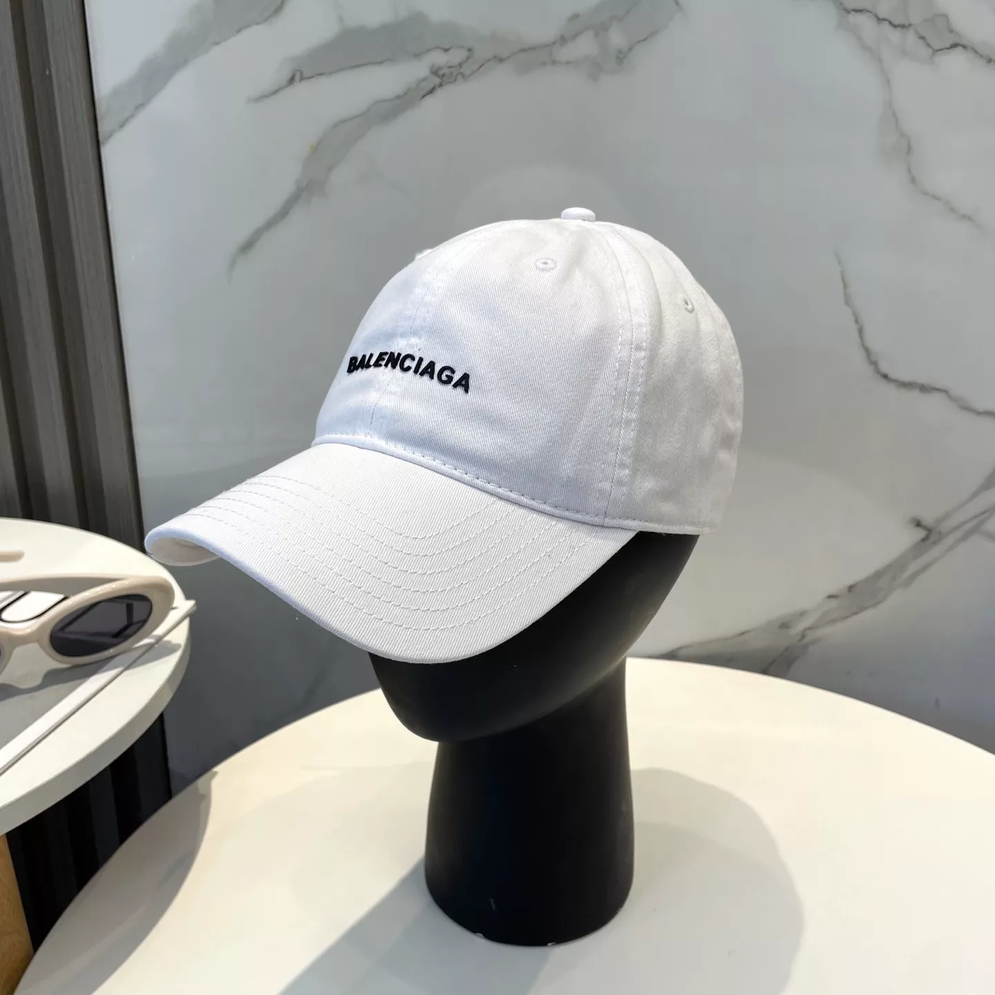 Balenciaga Caps Minimalist 2525