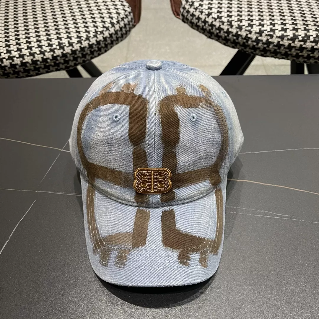 Balenciaga Caps Modern 9245