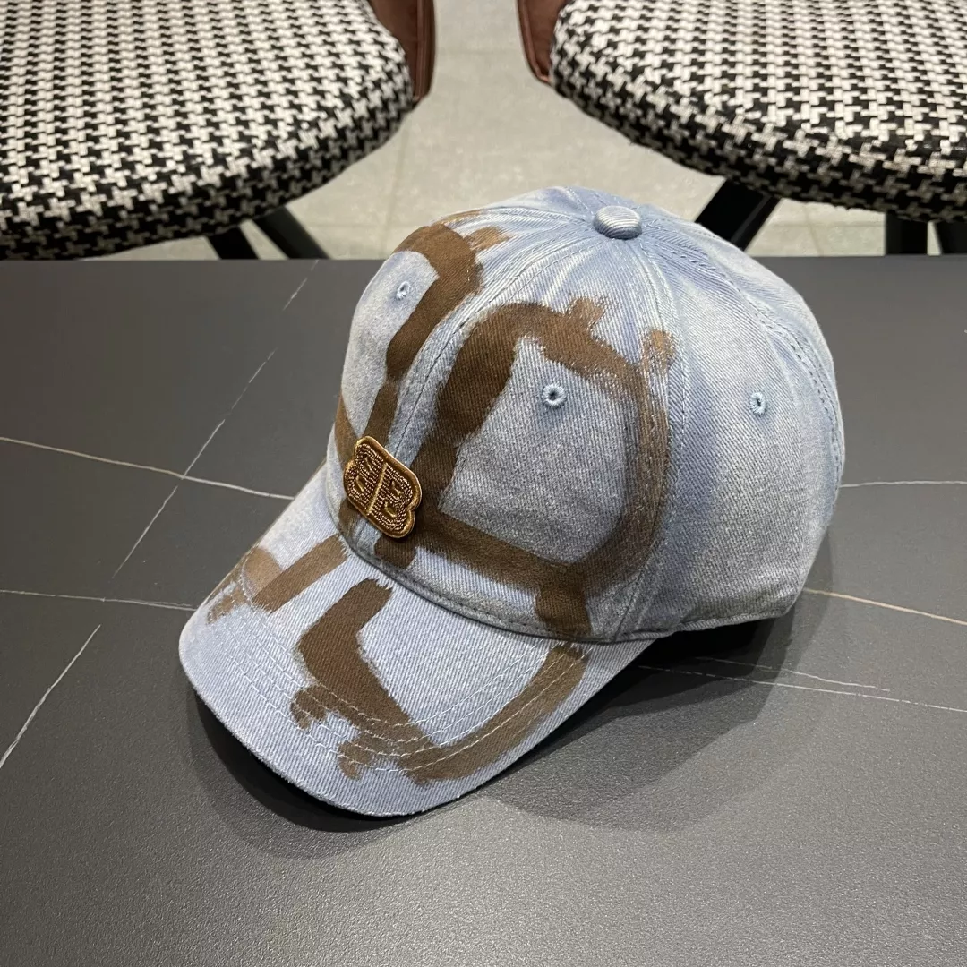 Balenciaga Caps Modern 9245